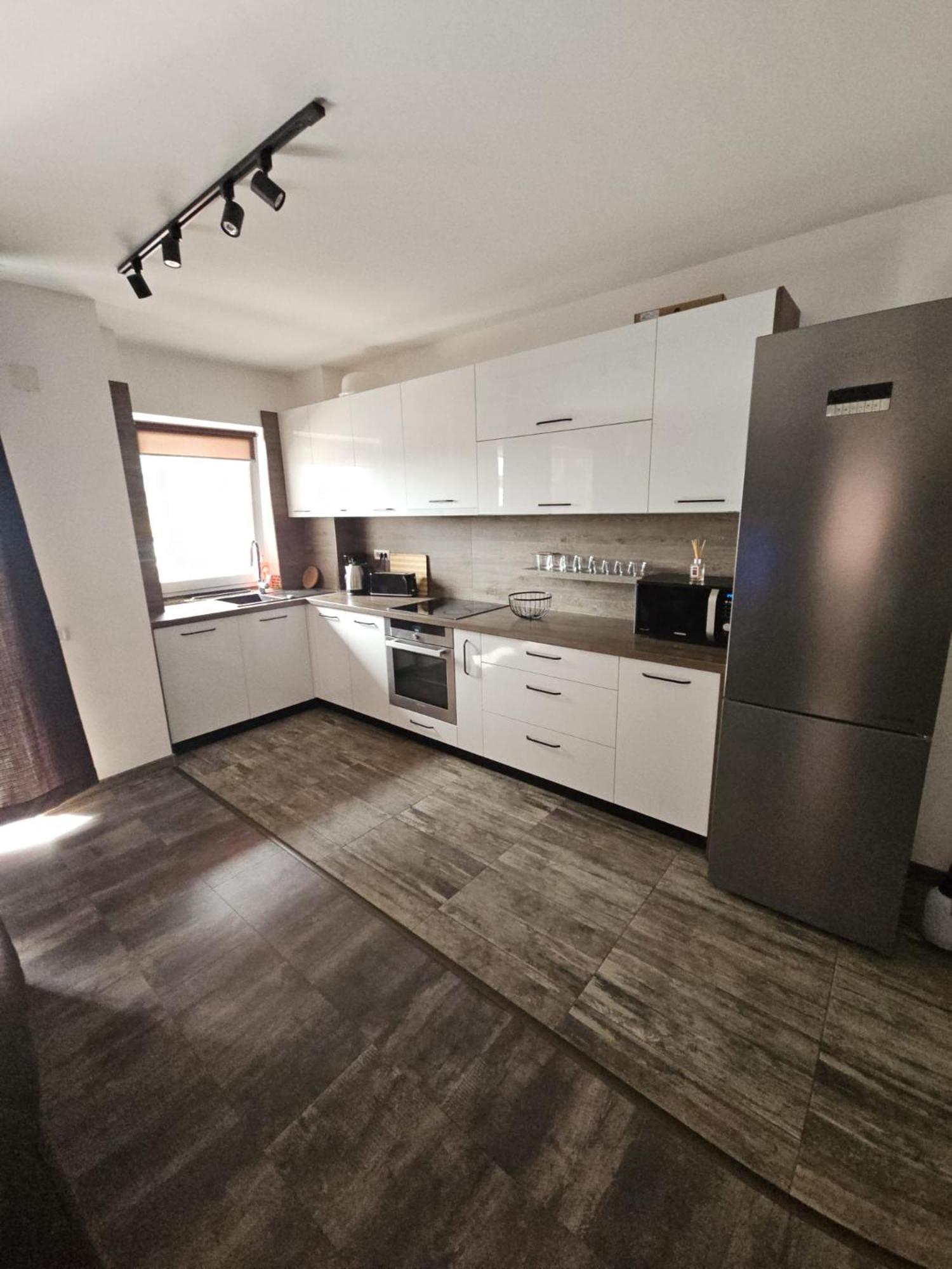 Apartamento Lotus Area On Oradea Exterior foto
